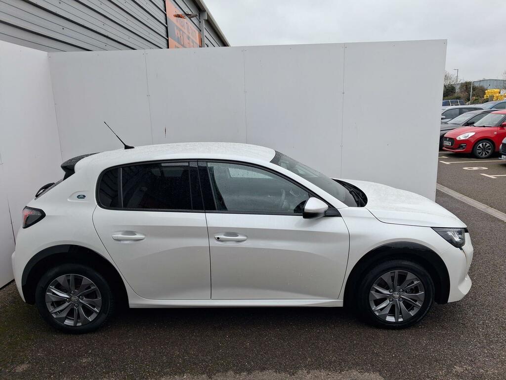Peugeot e-208 50Kwh Allure Premium LM71TZB White #3