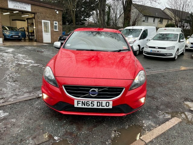 Volvo V40 2.0 D2 R-design Hatchback Euro 6 FN65DLO Red #3