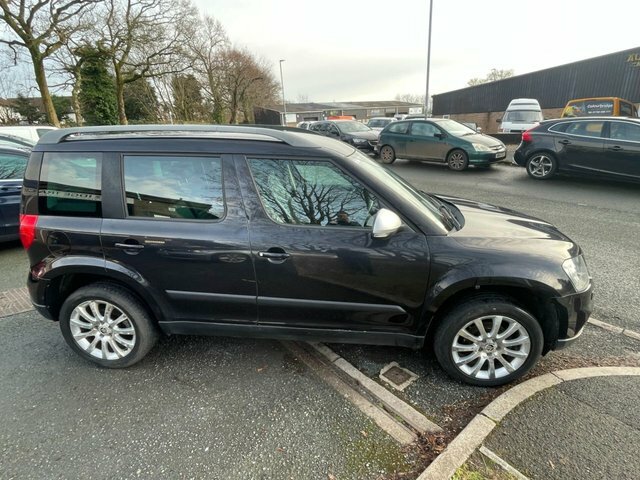 Skoda Yeti 2.0 Tdi Elegance Outdoor Euro 5 BG14ZPC Black #4