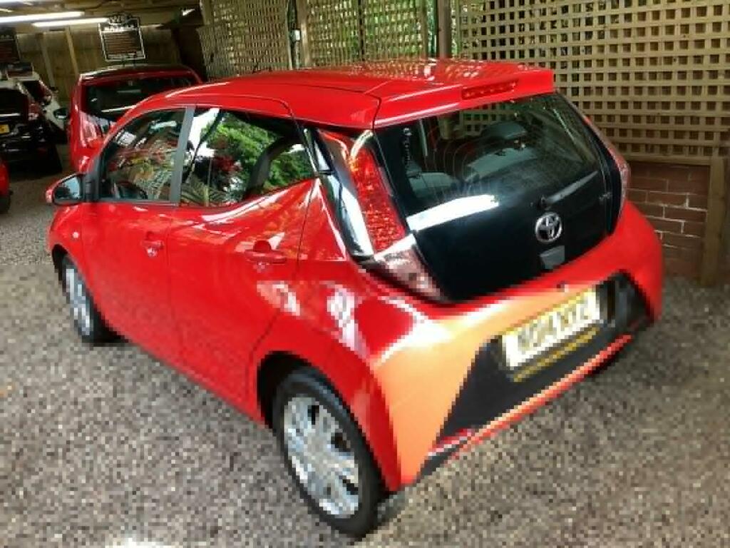 Toyota Aygo 1.0 Vvt-i X-pression MD14NYZ Red #5