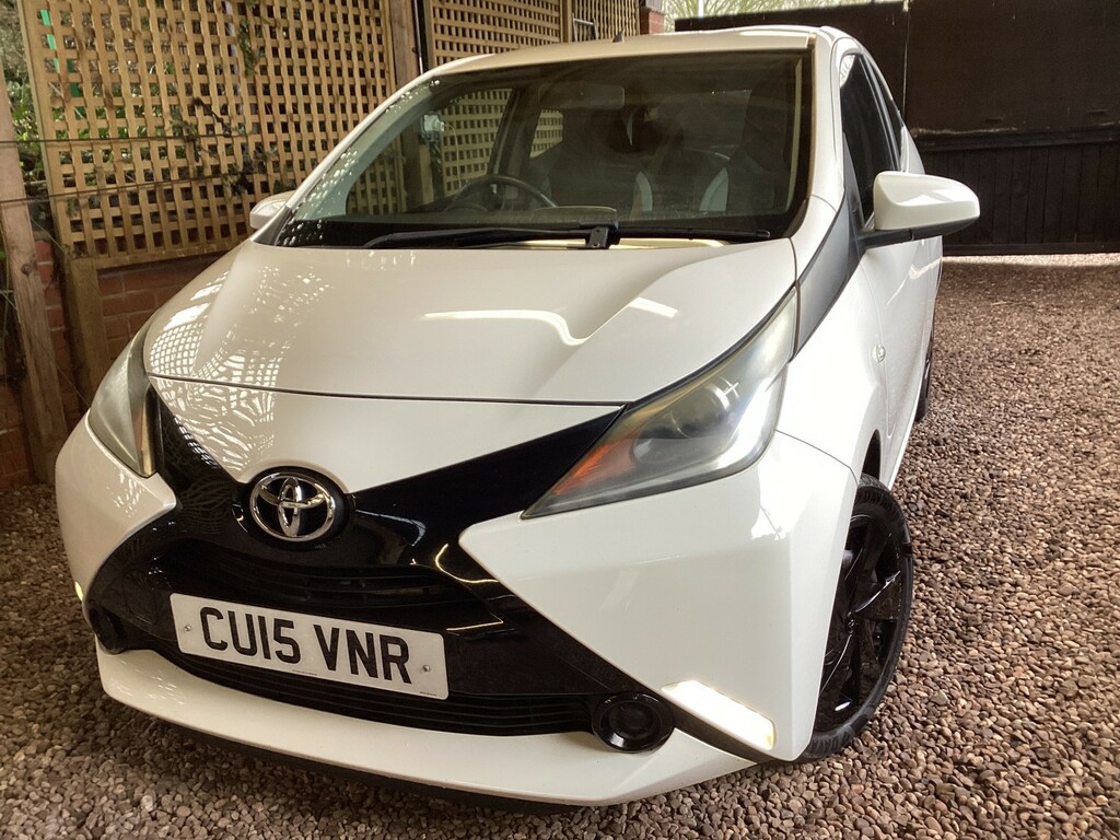 Toyota Aygo 1.0 Vvt-i X-play White