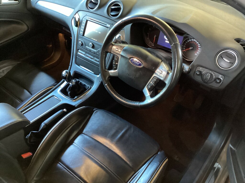 Nissan Micra 1.2 12V Tekna GV13HKM Black #5