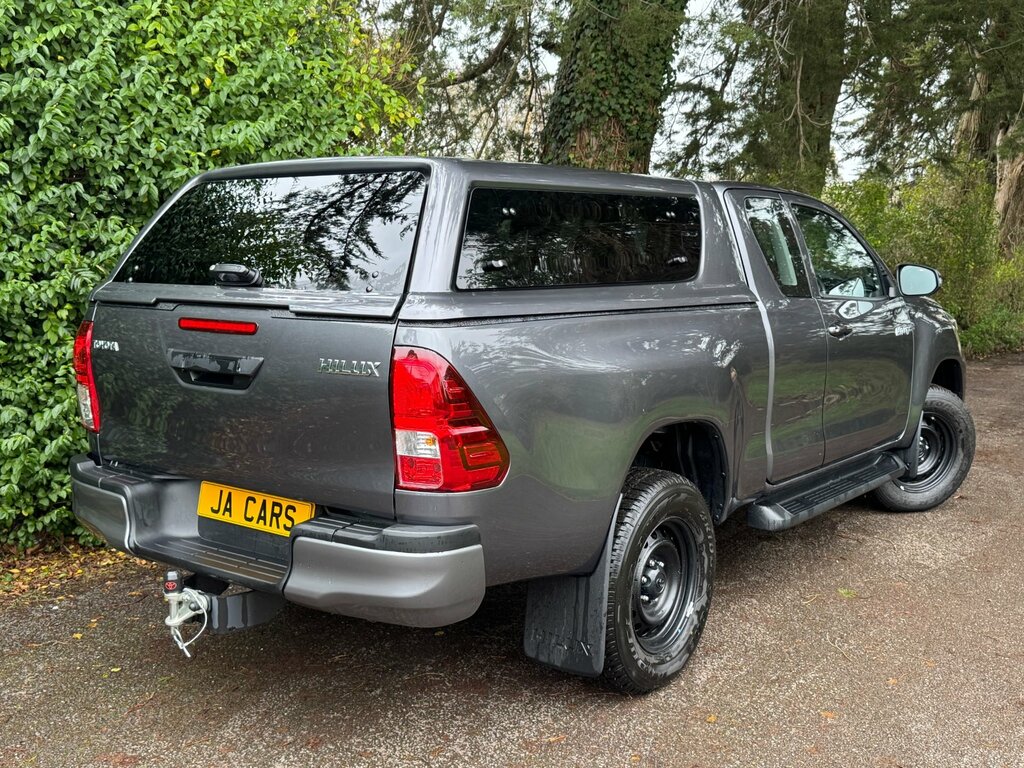 Toyota HILUX 2.8 D-4d Active Pickup Extra Cab 4Wd Grey #3