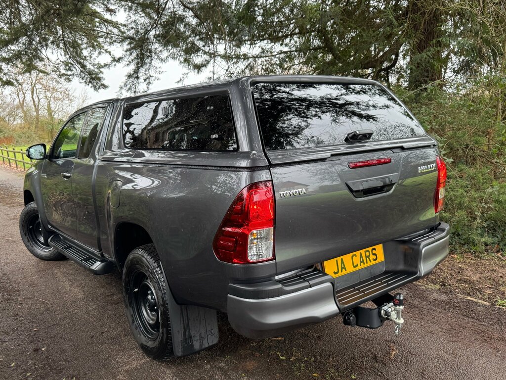 Toyota HILUX 2.8 D-4d Active Pickup Extra Cab 4Wd Grey #4
