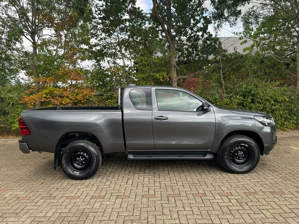 Toyota HILUX 2.8 D-4d Active Pickup Extra Cab 4Wd Grey #2