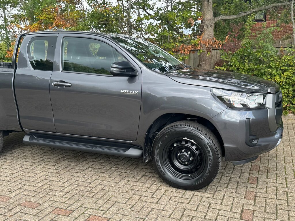 Toyota HILUX 2.8 D-4d Active Pickup Extra Cab 4Wd Grey #4