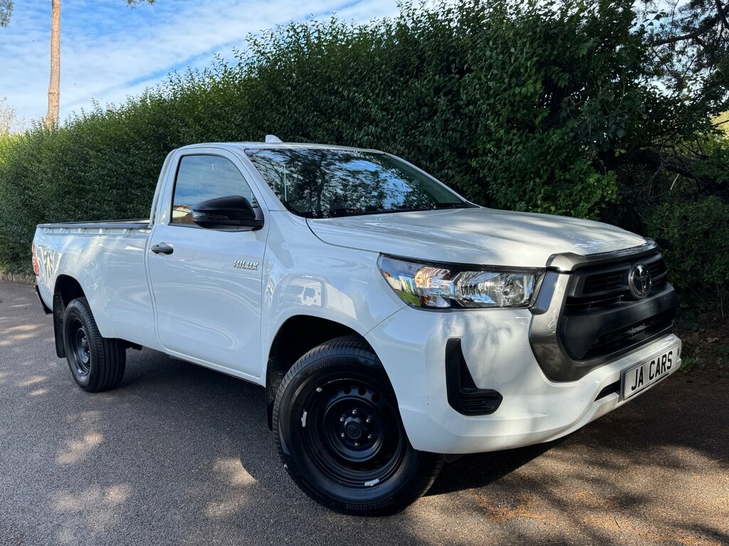 Toyota HILUX 2.4 D-4d Active Pickup 4Wd Euro White