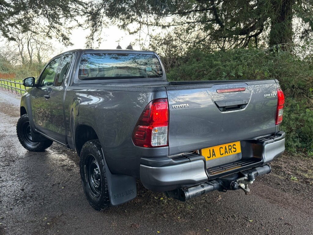 Toyota HILUX 2.4 D-4d Active Extra Pickup Extended Cab Dies Grey #4