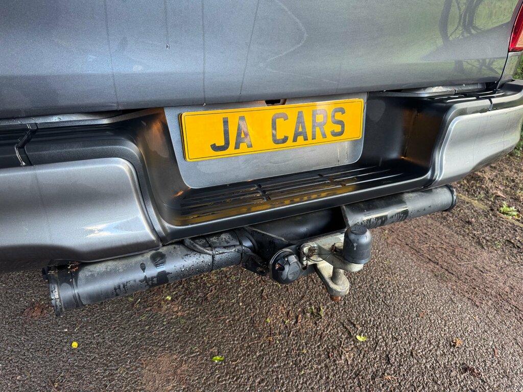 Toyota HILUX 2.4 D-4d Active Extra Pickup Extended Cab Dies Grey #6