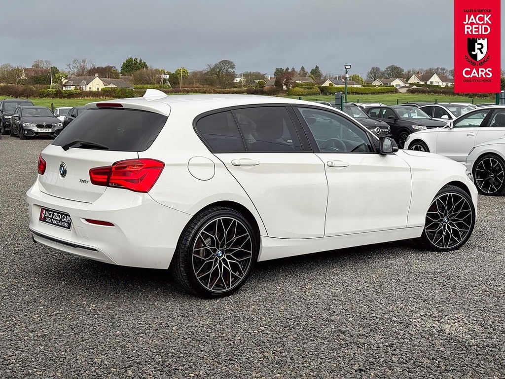 BMW 1 Series Hatchback RE18OSX White #4