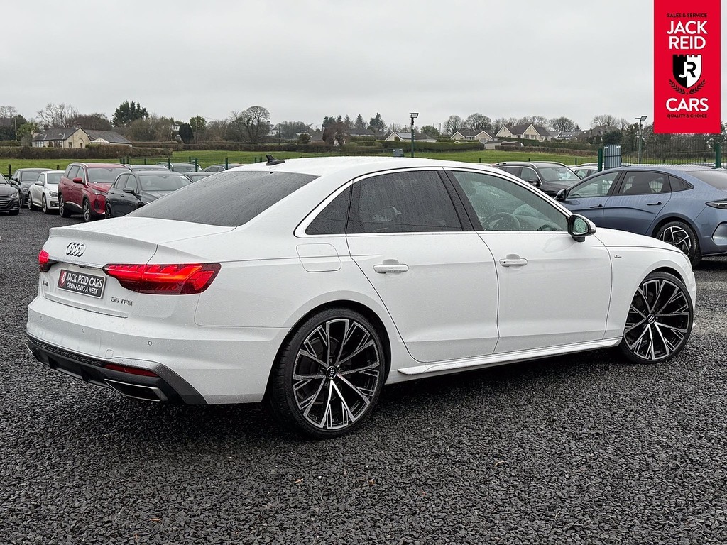 Audi A4 Saloon YH72NPP White #5