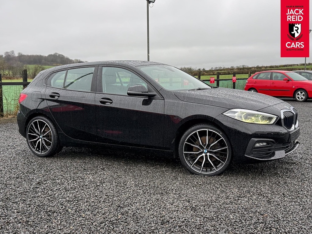 BMW 1 Series Hatchback  Black #5