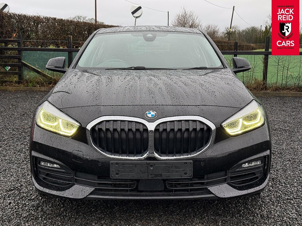 BMW 1 Series Hatchback  Black #6