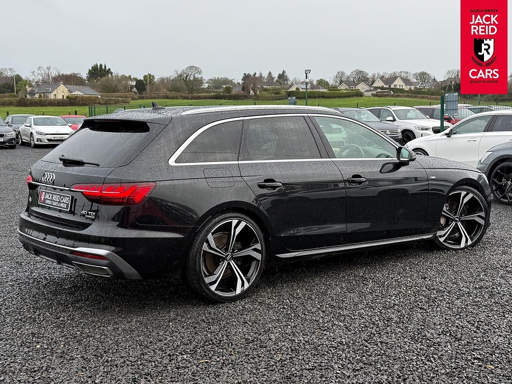 Audi A4 Avant Estate WP70XOU Black #5
