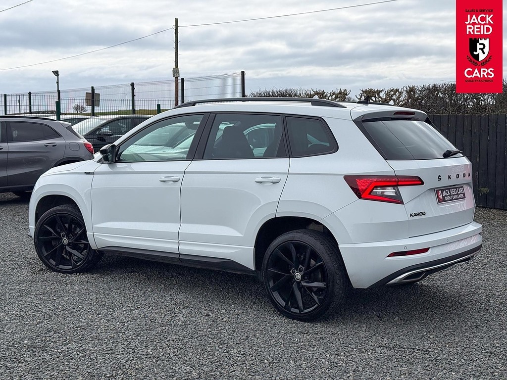 Skoda Karoq Suv DE21OZC White #2