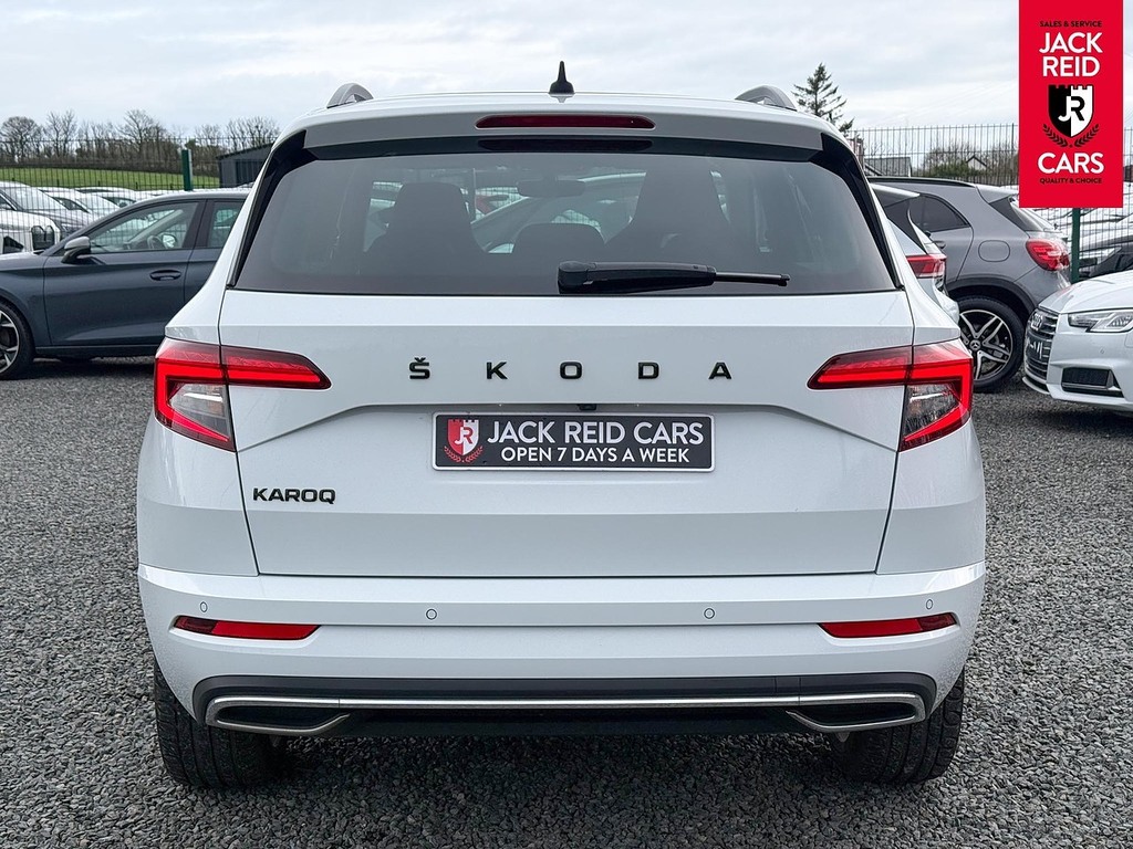 Skoda Karoq Suv DE21OZC White #4