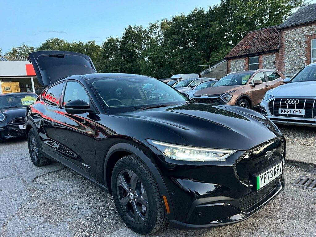Ford Mustang Mach-E Suv Standard Range 70Kwh 202373 Black