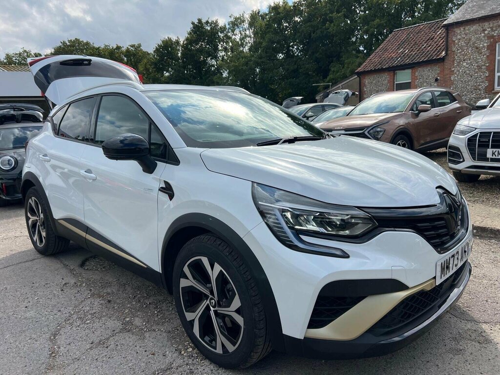 Renault Captur Suv 1.6 E-tech 9.8Kwh E-tech Engineered Euro White