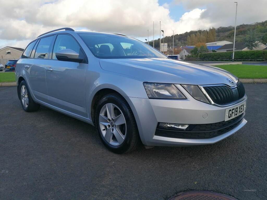 Skoda Octavia 1.6 Tdi Cr Se Dsg Silver #4