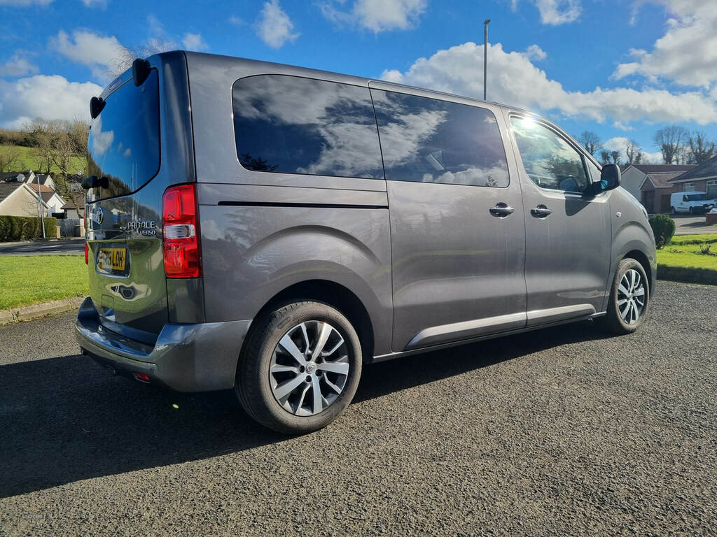 Toyota Proace Verso 2.0D 180 Family Medium Grey #4