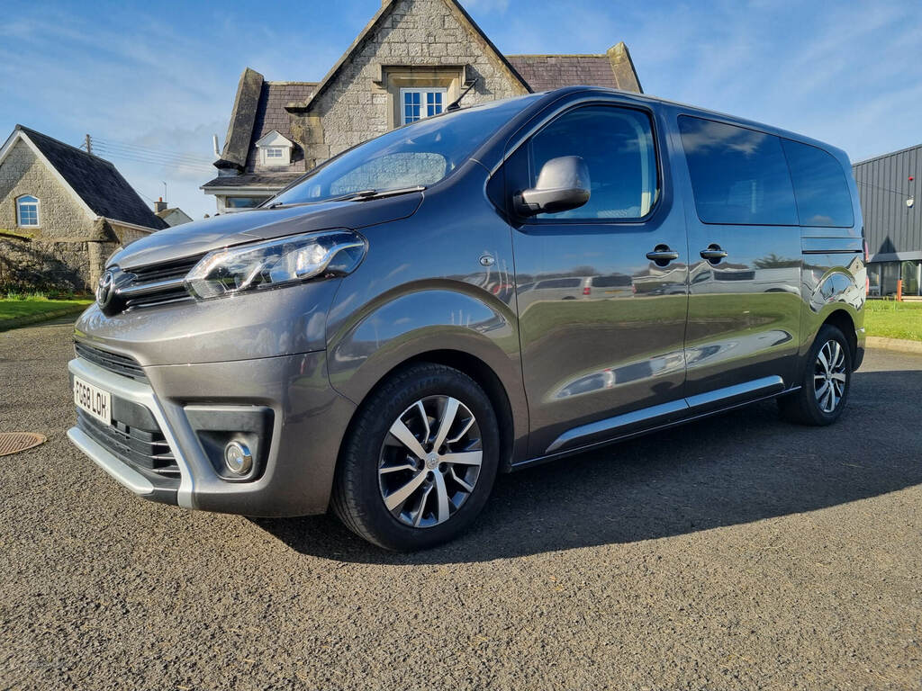 Toyota Proace Verso 2.0D 180 Family Medium Grey #3