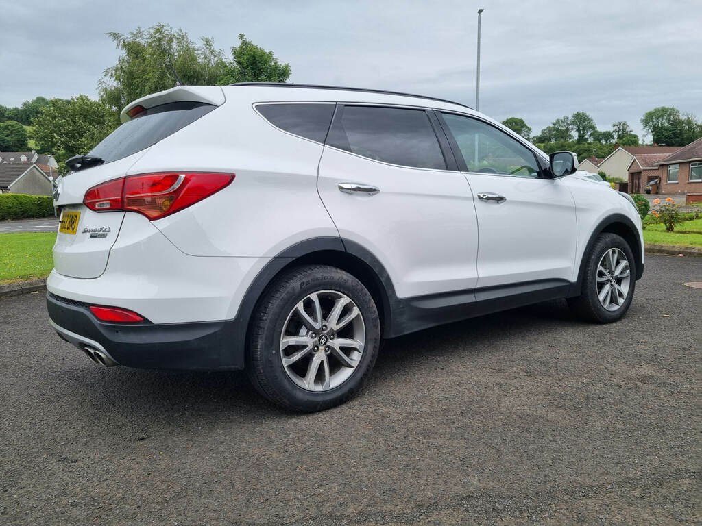 Hyundai Santa Fe 2.2 Crdi Premium 7 Seats RE62BNO White #4