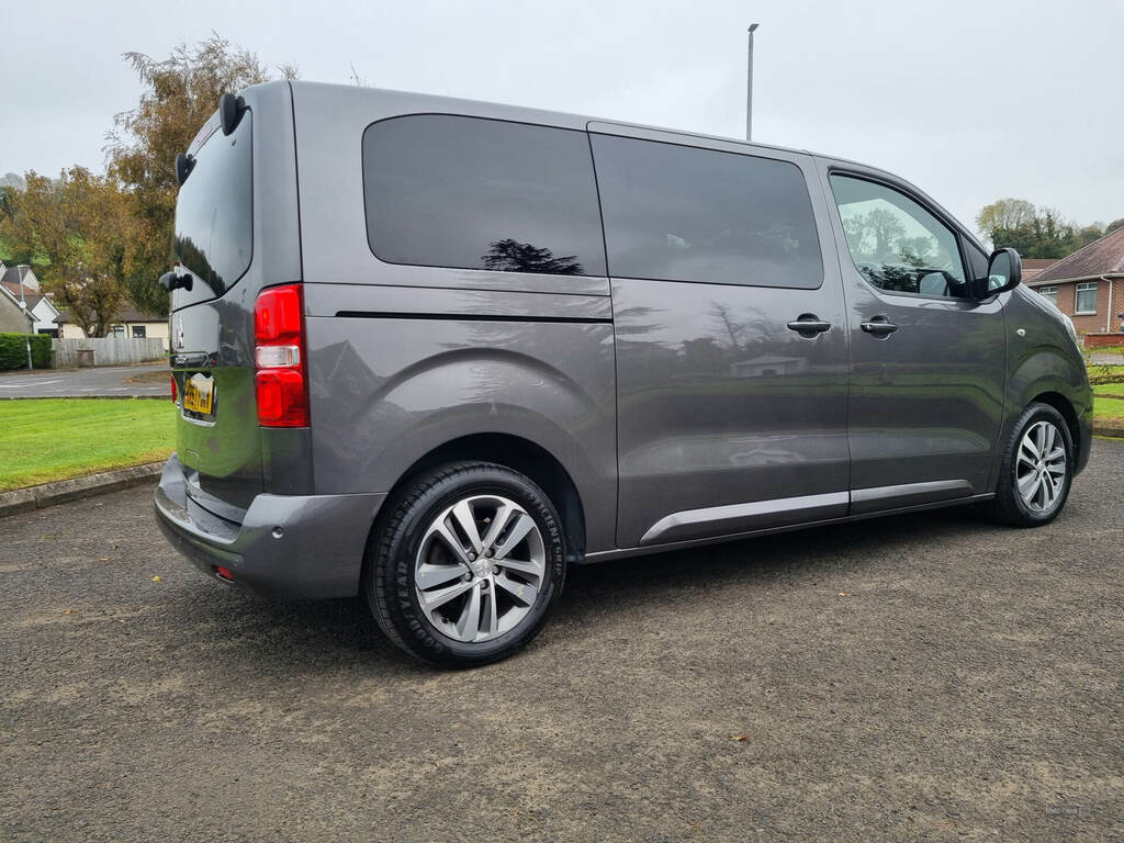 Peugeot Traveller 2.0 Bluehdi 180 Allure Standard Eat6 Grey #4