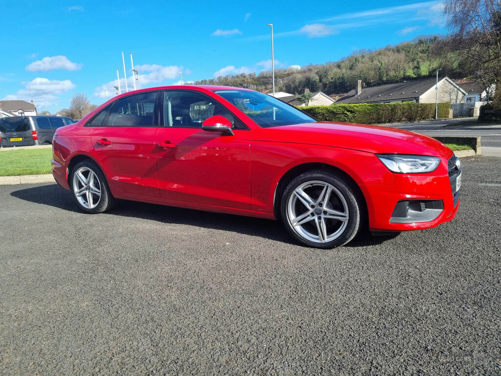 Audi A4 35 Tdi Technik S Tronic Red