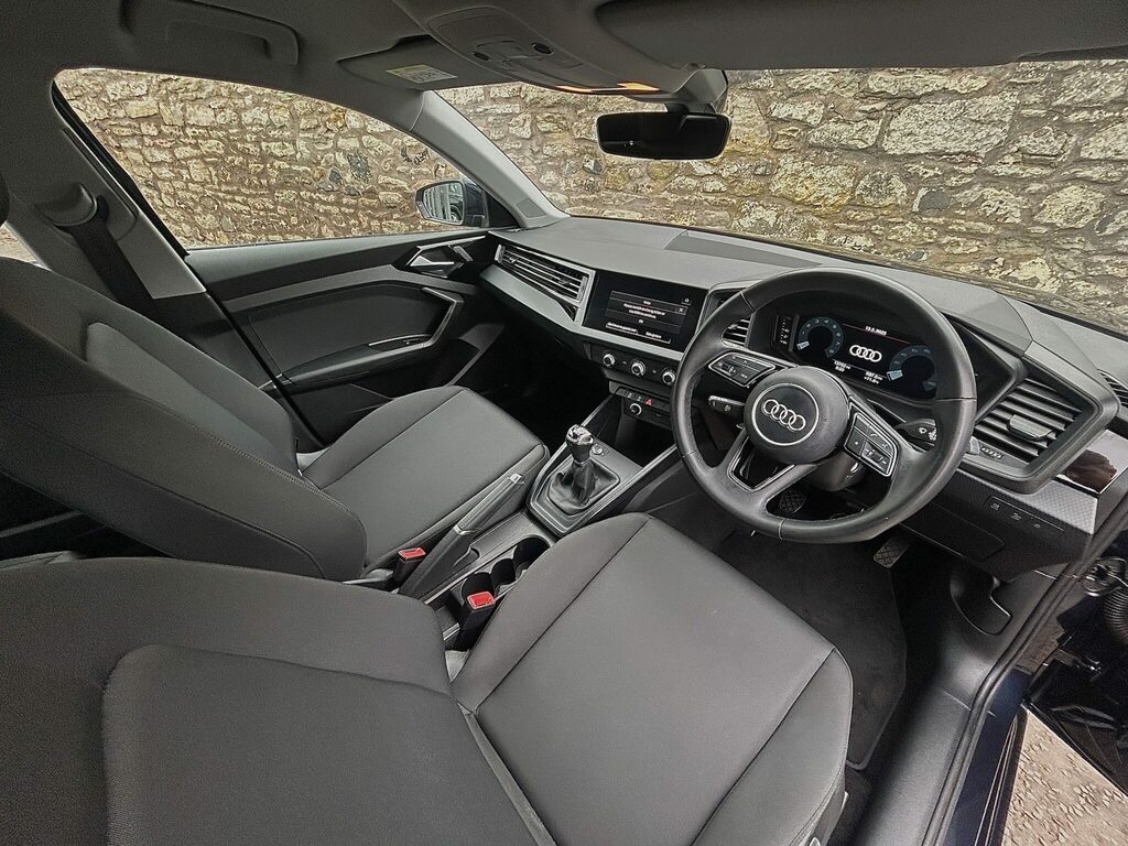 Audi A1 1.0 Tfsi  Blue #6