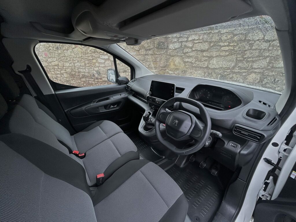 Peugeot Partner 1.5 MK70UUY White #5