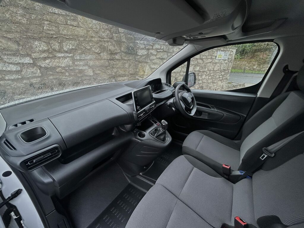 Peugeot Partner 1.5 MK70UUY White #6