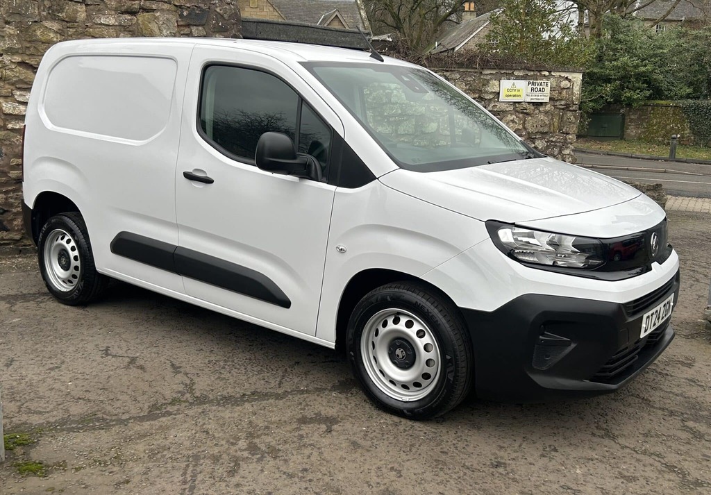 Vauxhall Combo 1.5 Turbo D DT24ZGN White #2