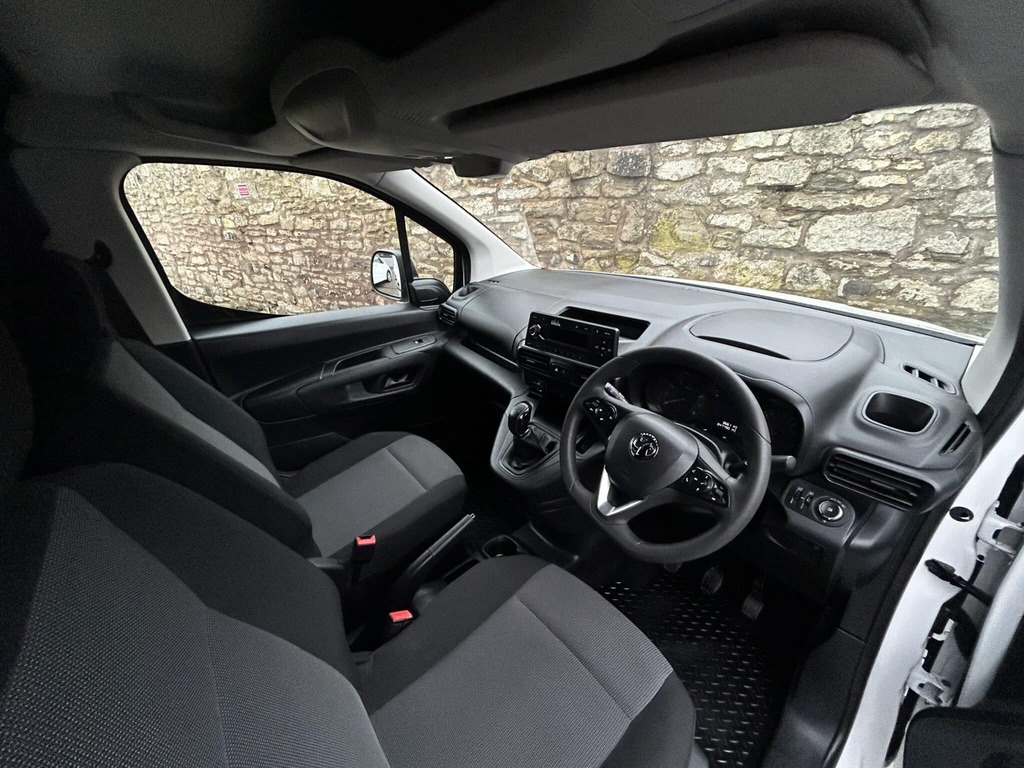 Vauxhall Combo 1.5 Turbo D VU69WJK White #6