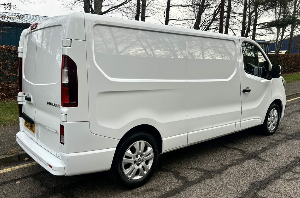Renault Trafic 2.0 Dci HS24BNL White #3