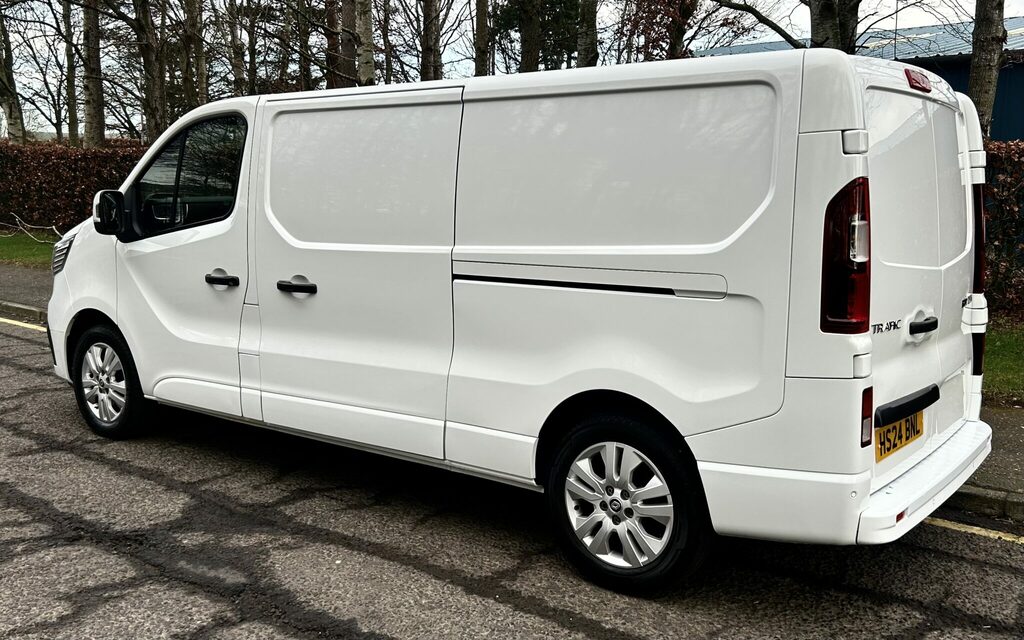Renault Trafic 2.0 Dci HS24BNL White #4