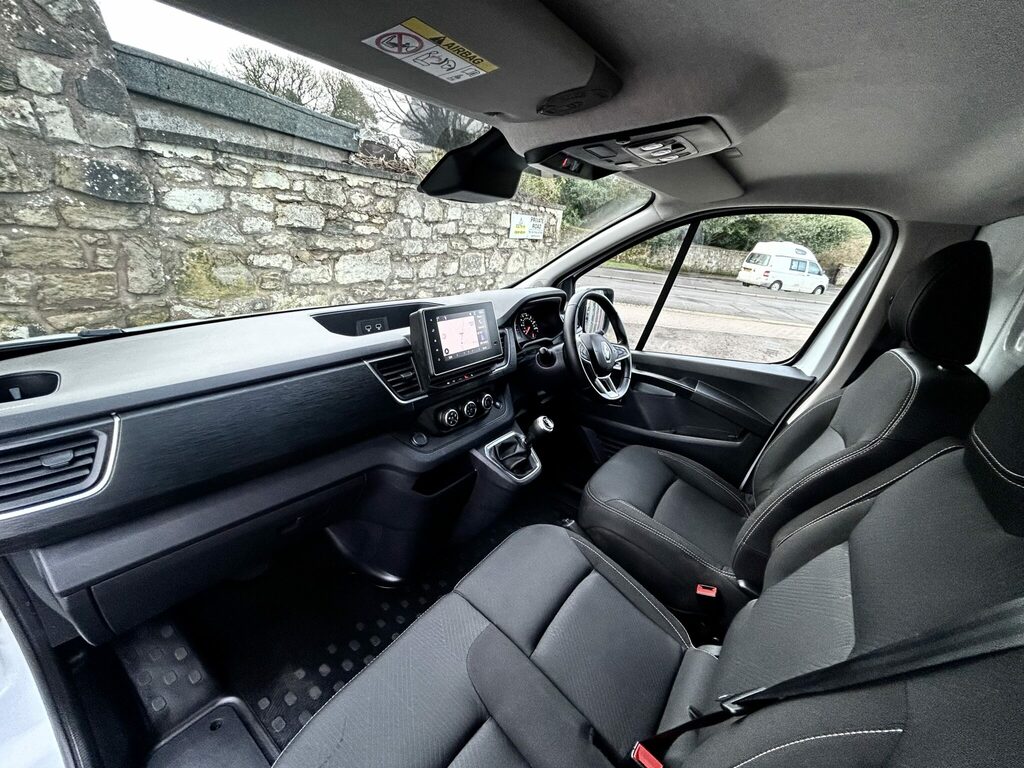 Renault Trafic 2.0 Dci HS24BNL White #6