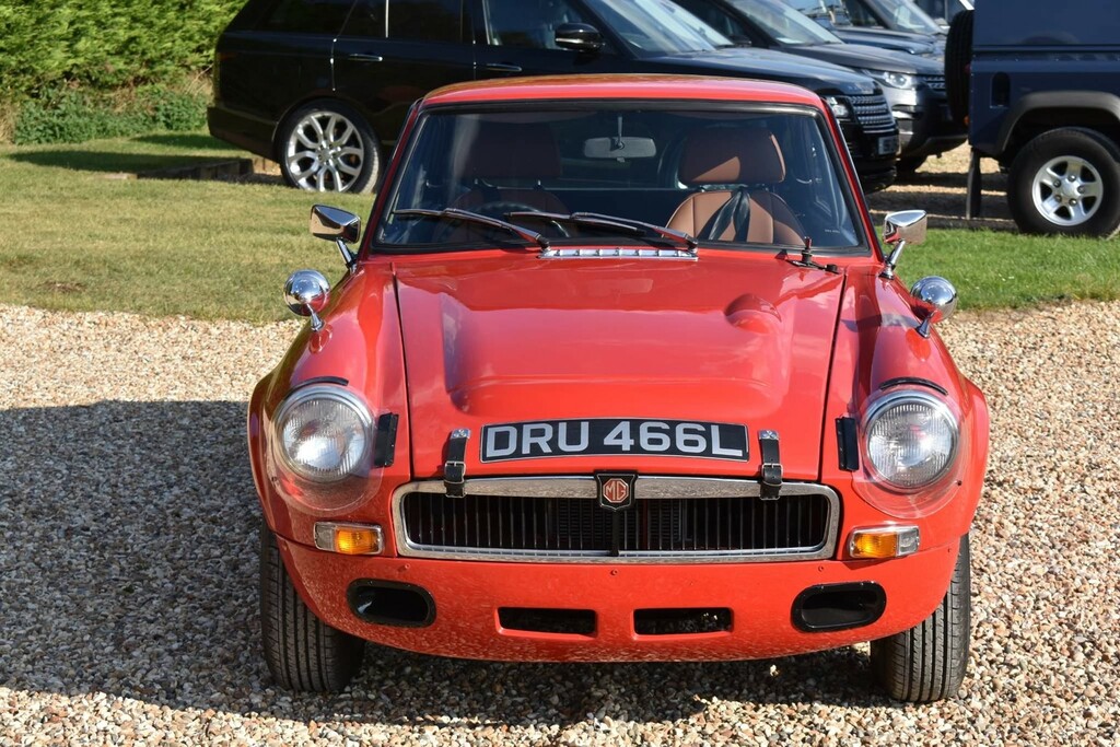 MG MGB -- Orange #4