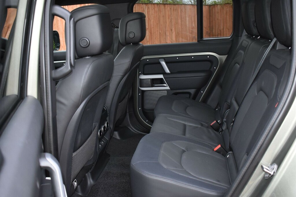 Land Rover Defender 110 3.0 D300 Mhev X-dynamic Hse 4Wd Euro 6 Ss KR24BXO  #4