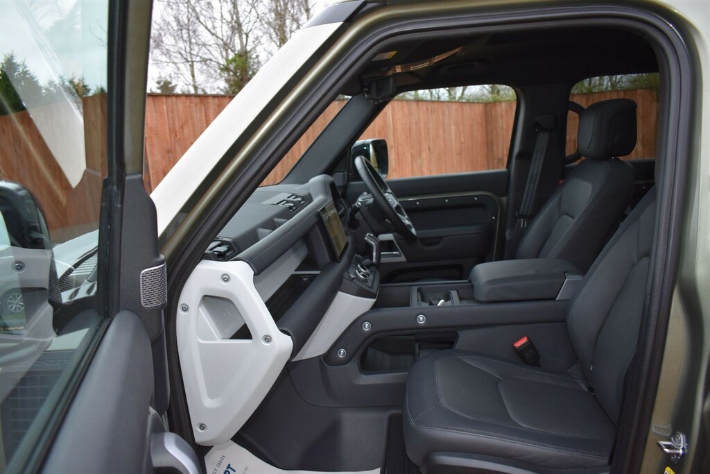 Land Rover Defender 110 3.0 D300 Mhev X-dynamic Hse 4Wd Euro 6 Ss KR24BXO  #2