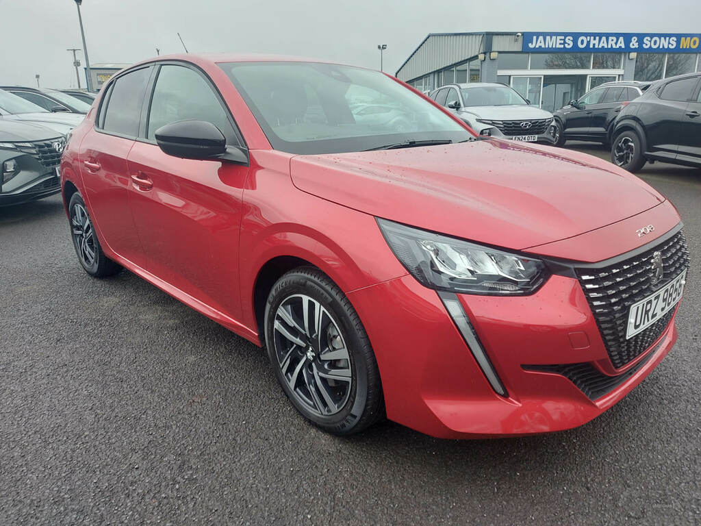 Peugeot 208 1.2 Puretech 100 Allure Premium Eat8 URZ9856 Red #2