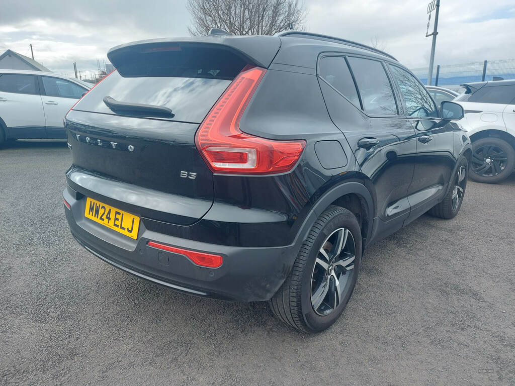 Volvo XC40 2.0 B3p Plus Dark MW24ELJ Black #3