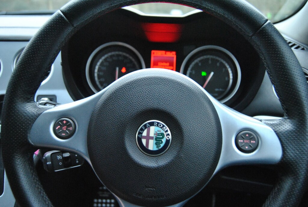 Alfa Romeo 159 159 Ti Jts Red #20