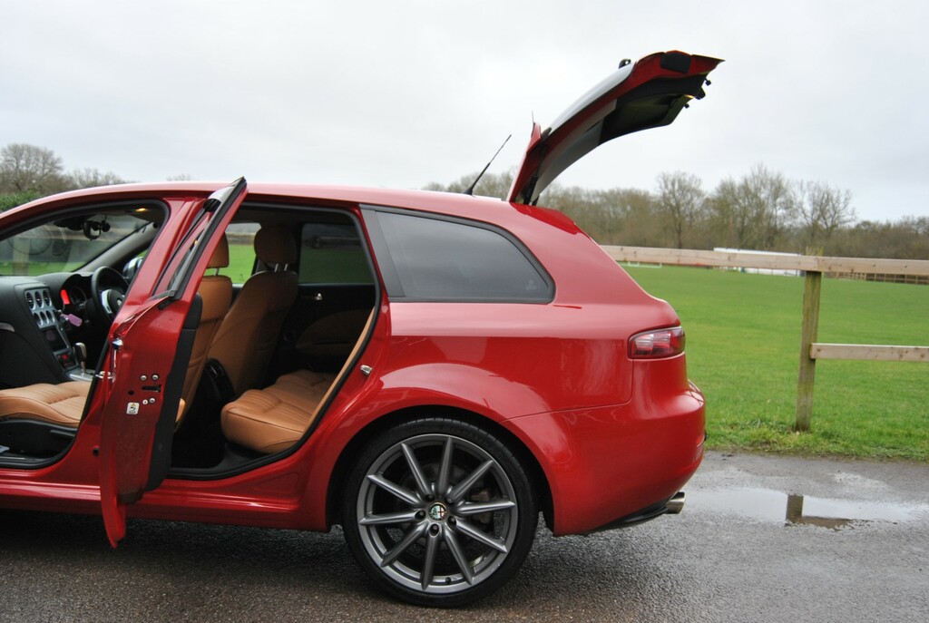 Alfa Romeo 159 159 Ti Jts Red #11