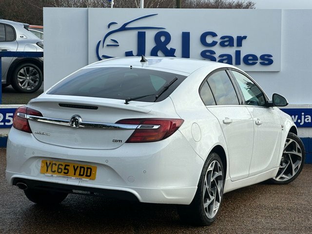 Vauxhall Insignia 2.0 Cdti Sri VX Line Nav Hatchback White #4