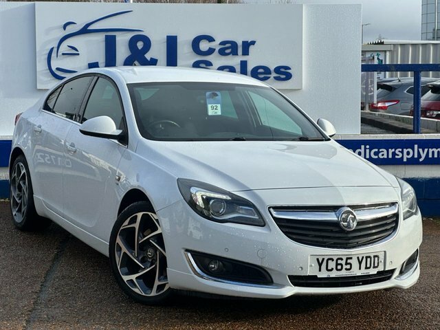 Vauxhall Insignia 2.0 Cdti Sri VX Line Nav Hatchback White