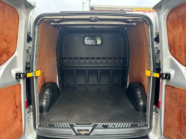 Ford Transit Custom Crew Van L2 Ltd LJ22KVR Silver #4