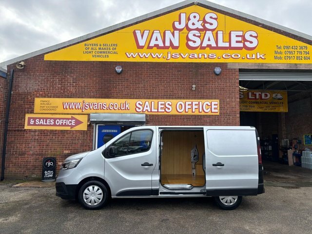 Renault Trafic Panel Van Grey