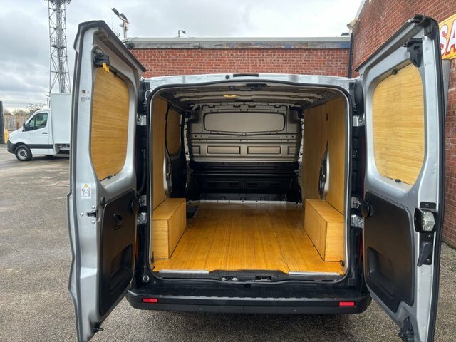 Renault Trafic Panel Van HT22HFR Grey #2