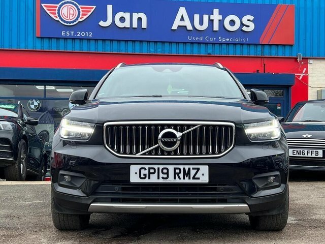 Volvo XC40 2019 2.0 T5 Inscription Pro Suv Aw GP19RMZ Black #4