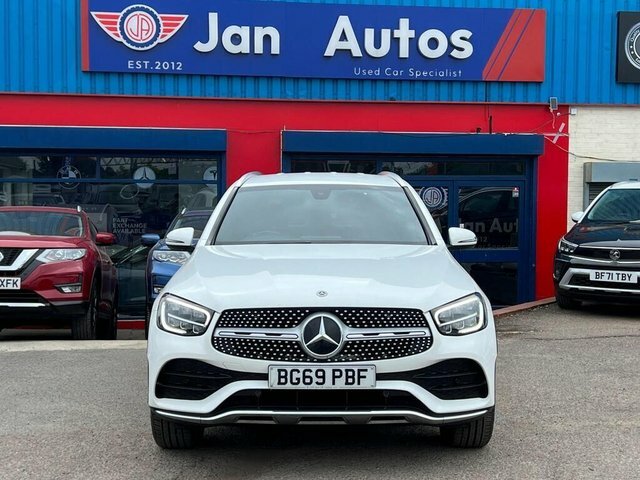 Mercedes-Benz GLC Class 2019 2.0 Glc220d Amg Line Suv G-tronic BG69PBF White #4